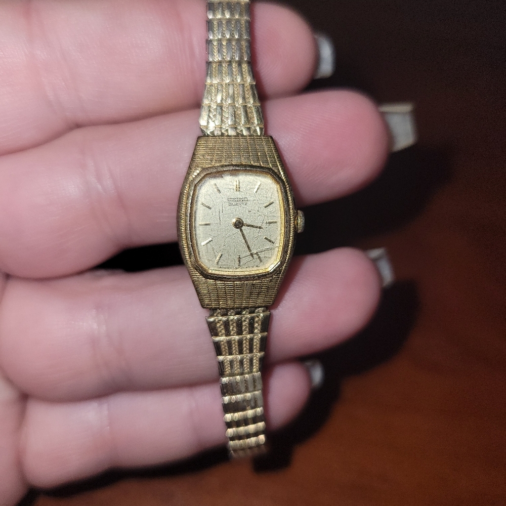 Seiko 2C20-5569 Gold Tone Quartz Analog Speidel Women's Watch As Is Vintage